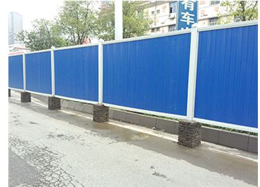 市政工程圍擋常見(jiàn)的三種規(guī)格及選購(gòu)時(shí)應(yīng)注意事項(xiàng)